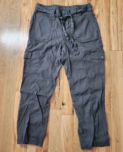 International Concepts Women's, size 8, Army Green Cargo pants